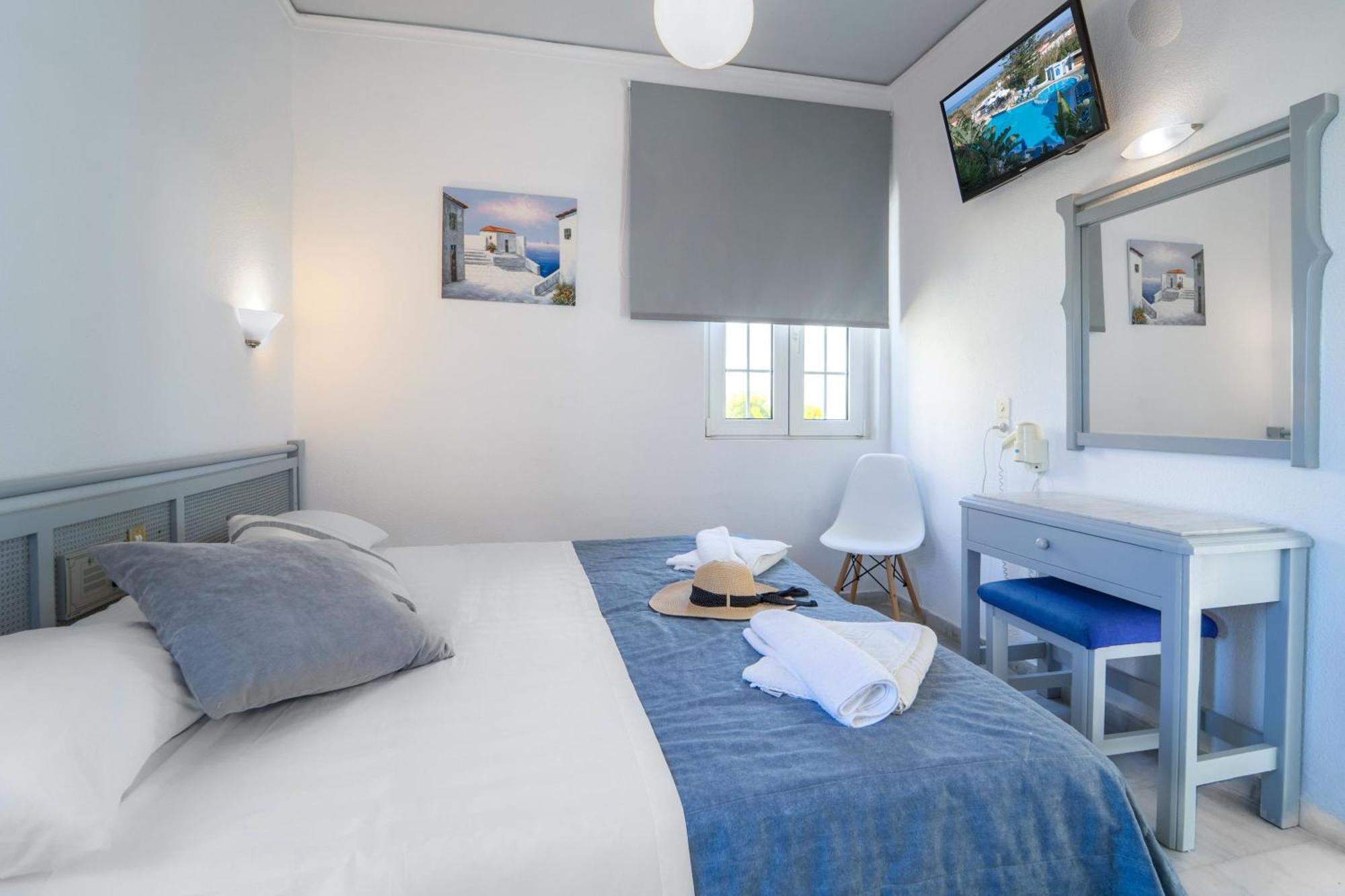 Futura Hotel Maleme  Exterior photo