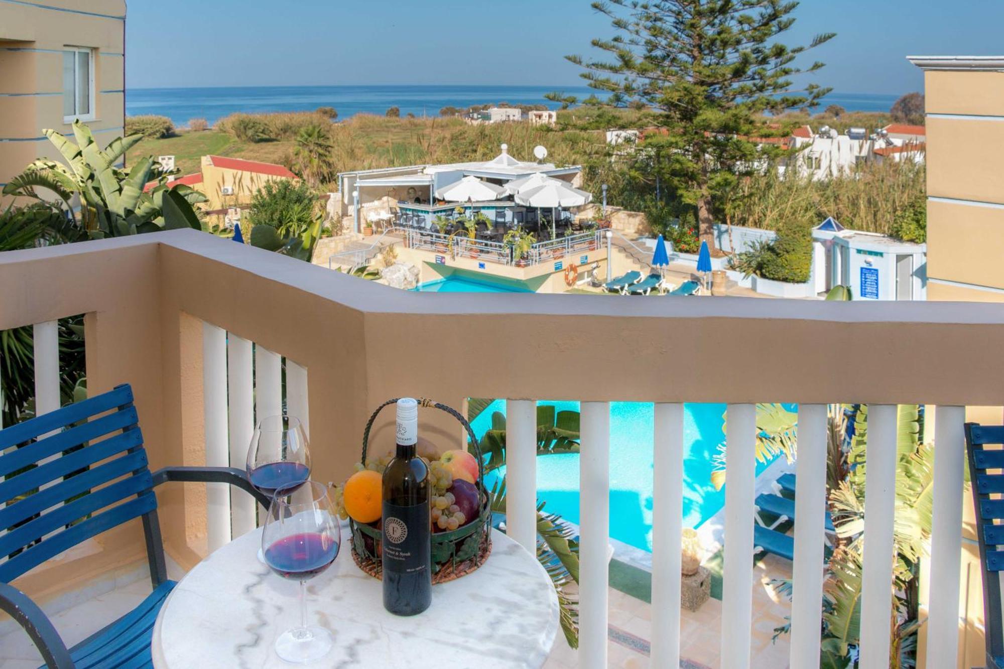 Futura Hotel Maleme  Exterior photo