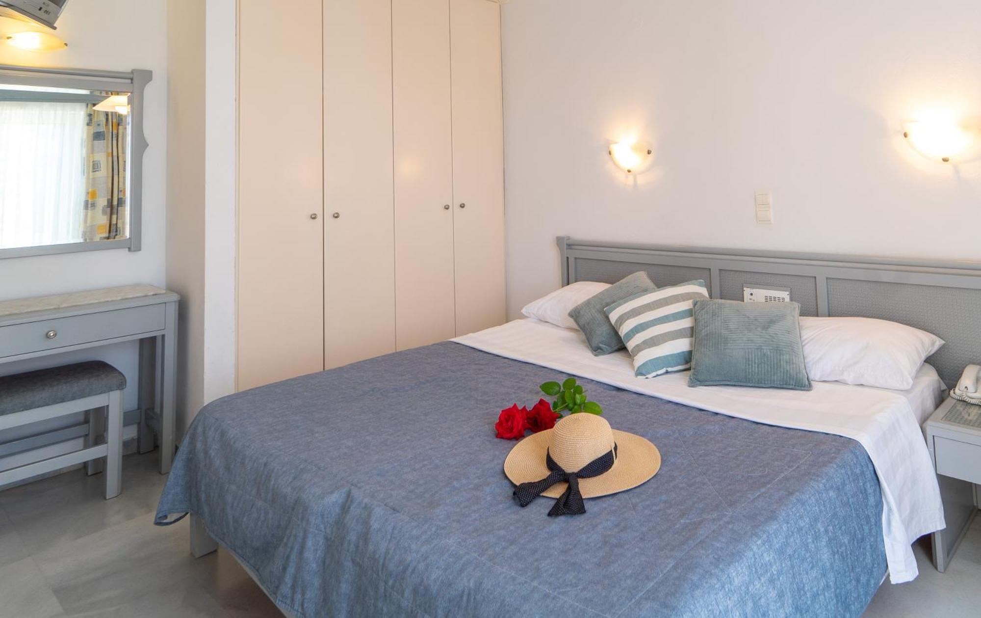Futura Hotel Maleme  Exterior photo