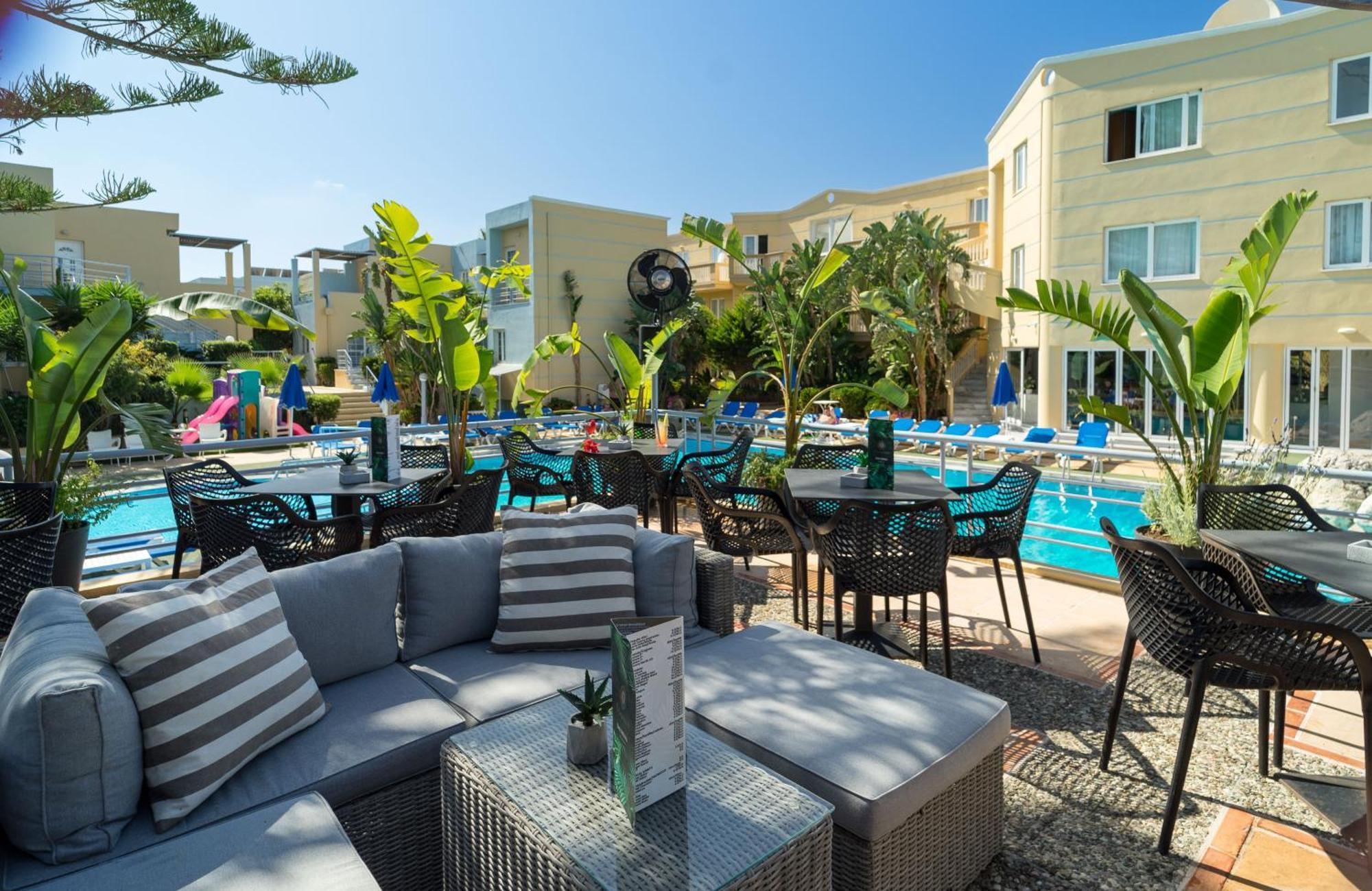 Futura Hotel Maleme  Exterior photo