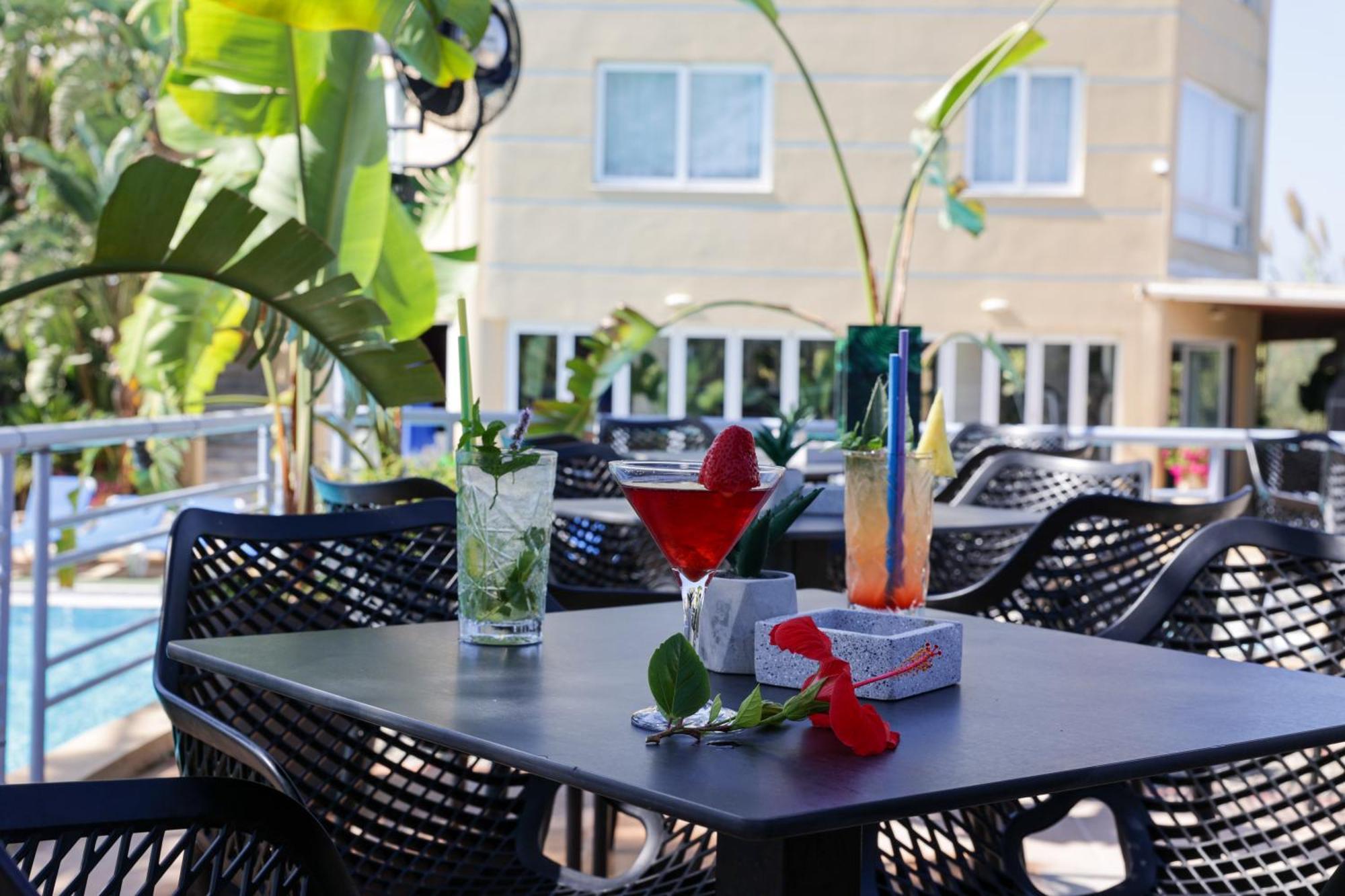 Futura Hotel Maleme  Exterior photo