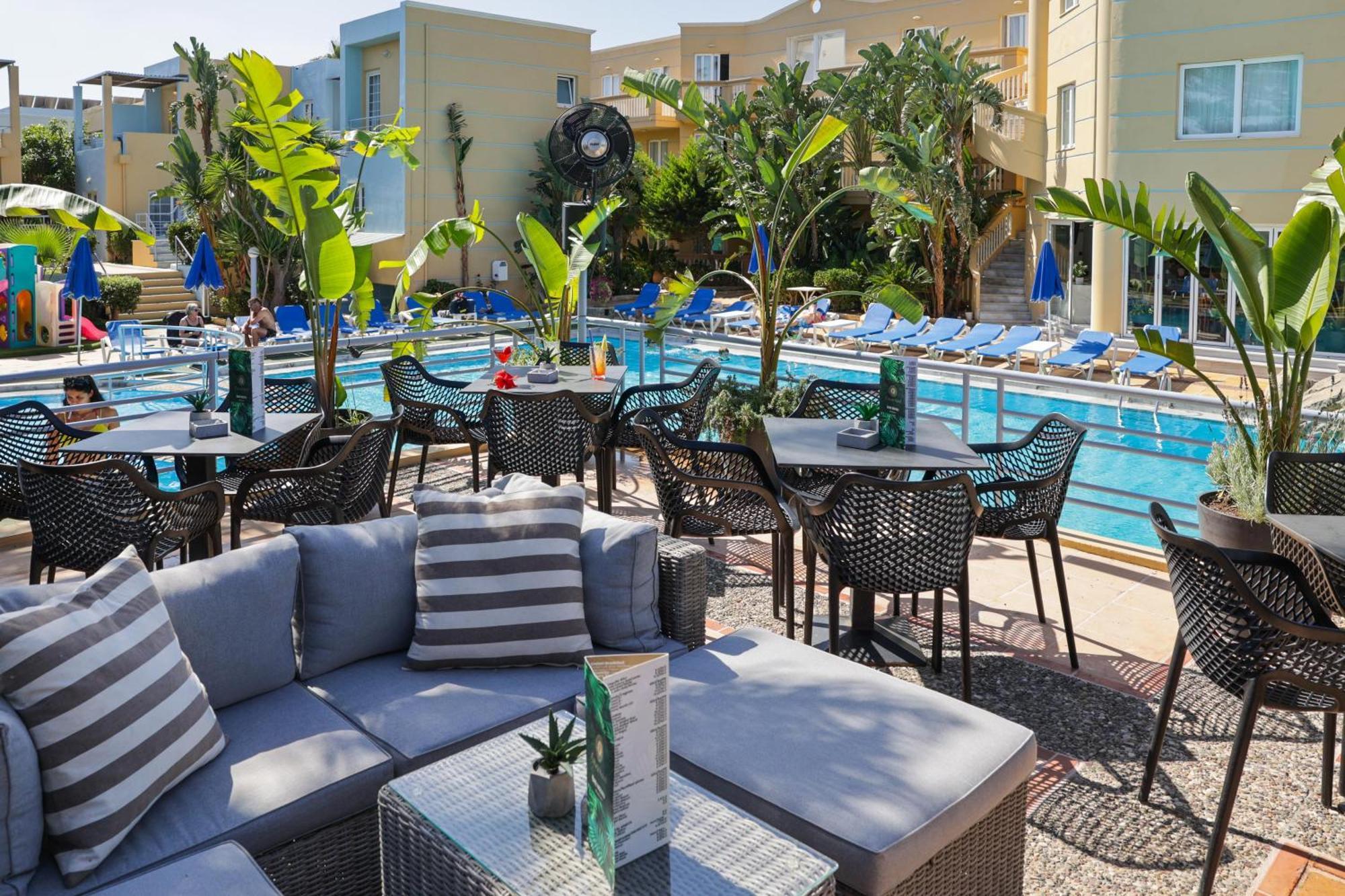 Futura Hotel Maleme  Exterior photo