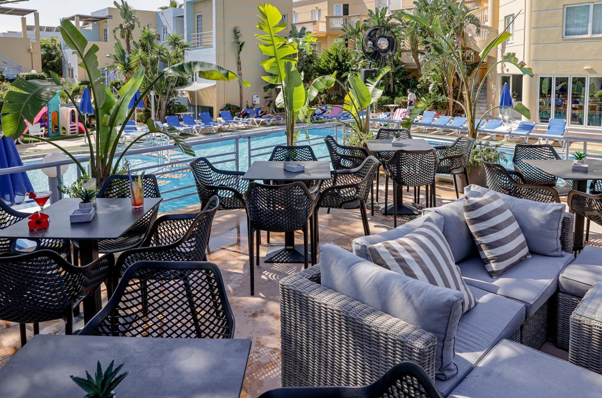 Futura Hotel Maleme  Exterior photo
