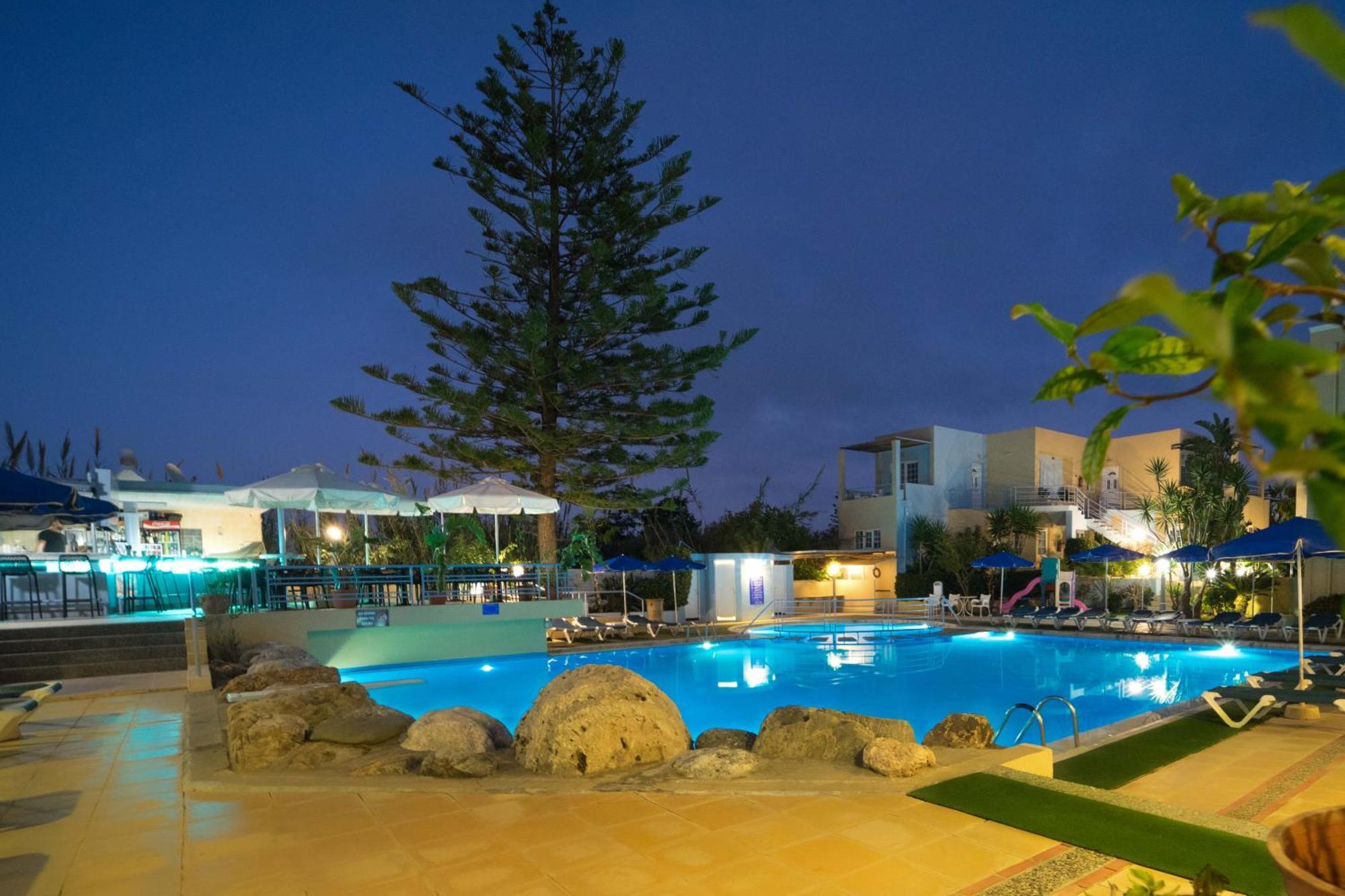 Futura Hotel Maleme  Exterior photo