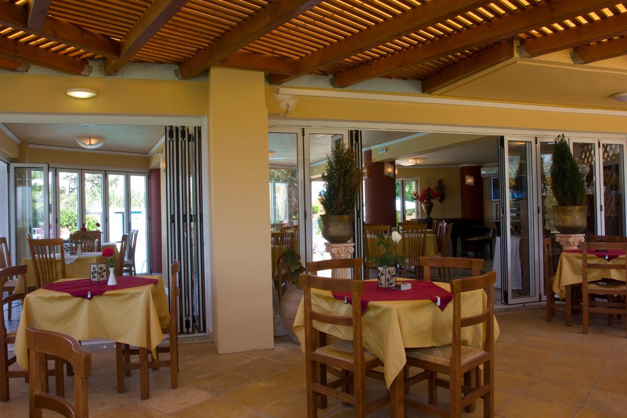 Futura Hotel Maleme  Exterior photo